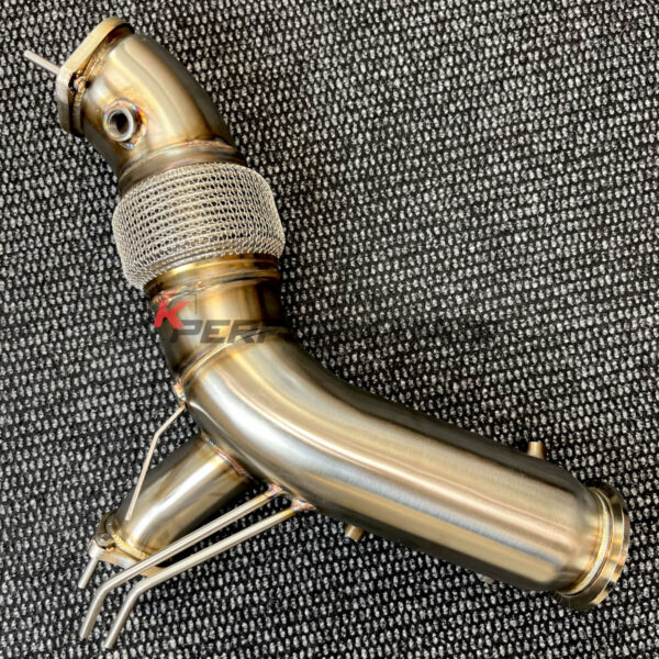 High-quality downpipe for BMW X5 G05 X6 G06 X7 G07 30dX models with B57 engine